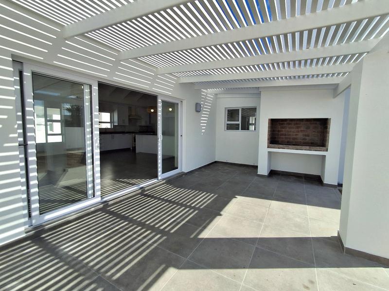 3 Bedroom Property for Sale in Golden Mile Western Cape